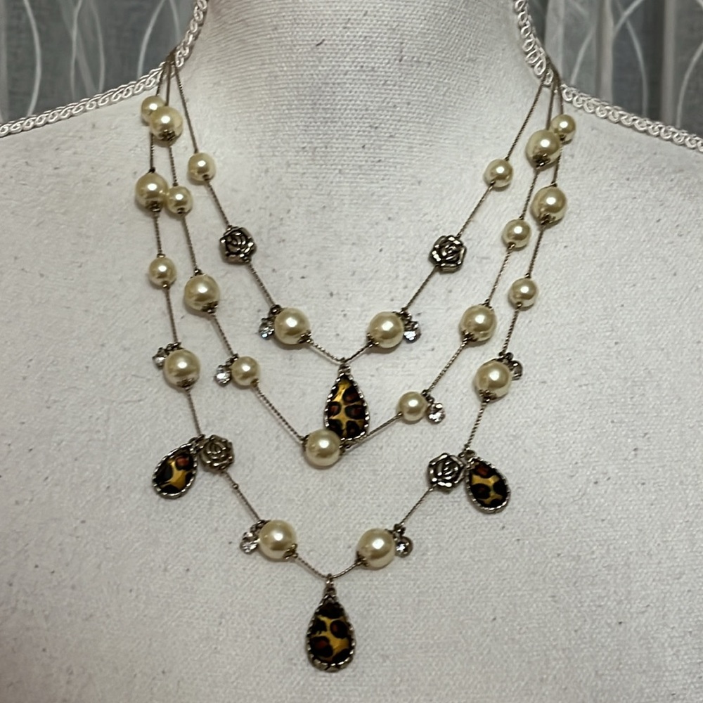 VTG Y2K BETSEY JOHNSON Leopard Roses Pearls & Rhinestones Layered Necklace